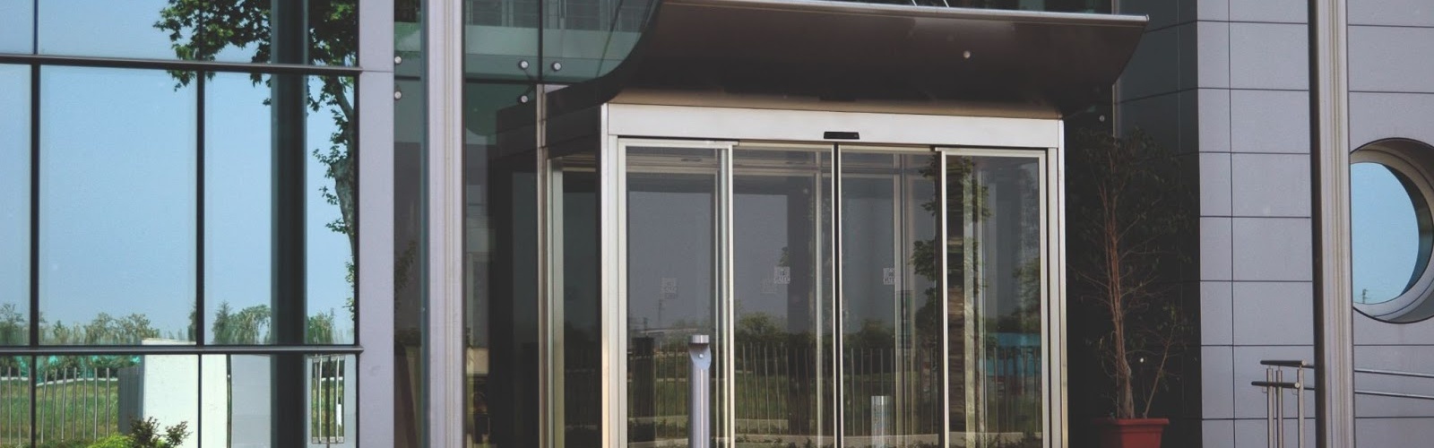 Раздвижные автоматические двери