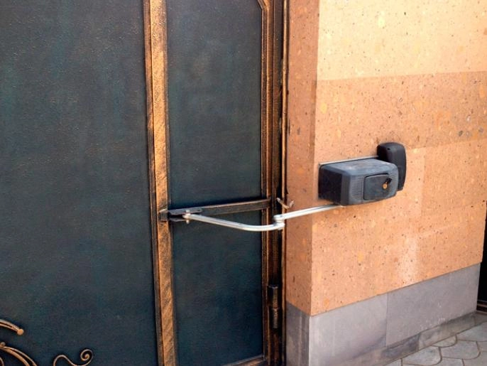Комплект автоматики для двухстворчатых распашных ворот (радиоуправление с динамическим кодом, фотоэлементы) (2 из 6)