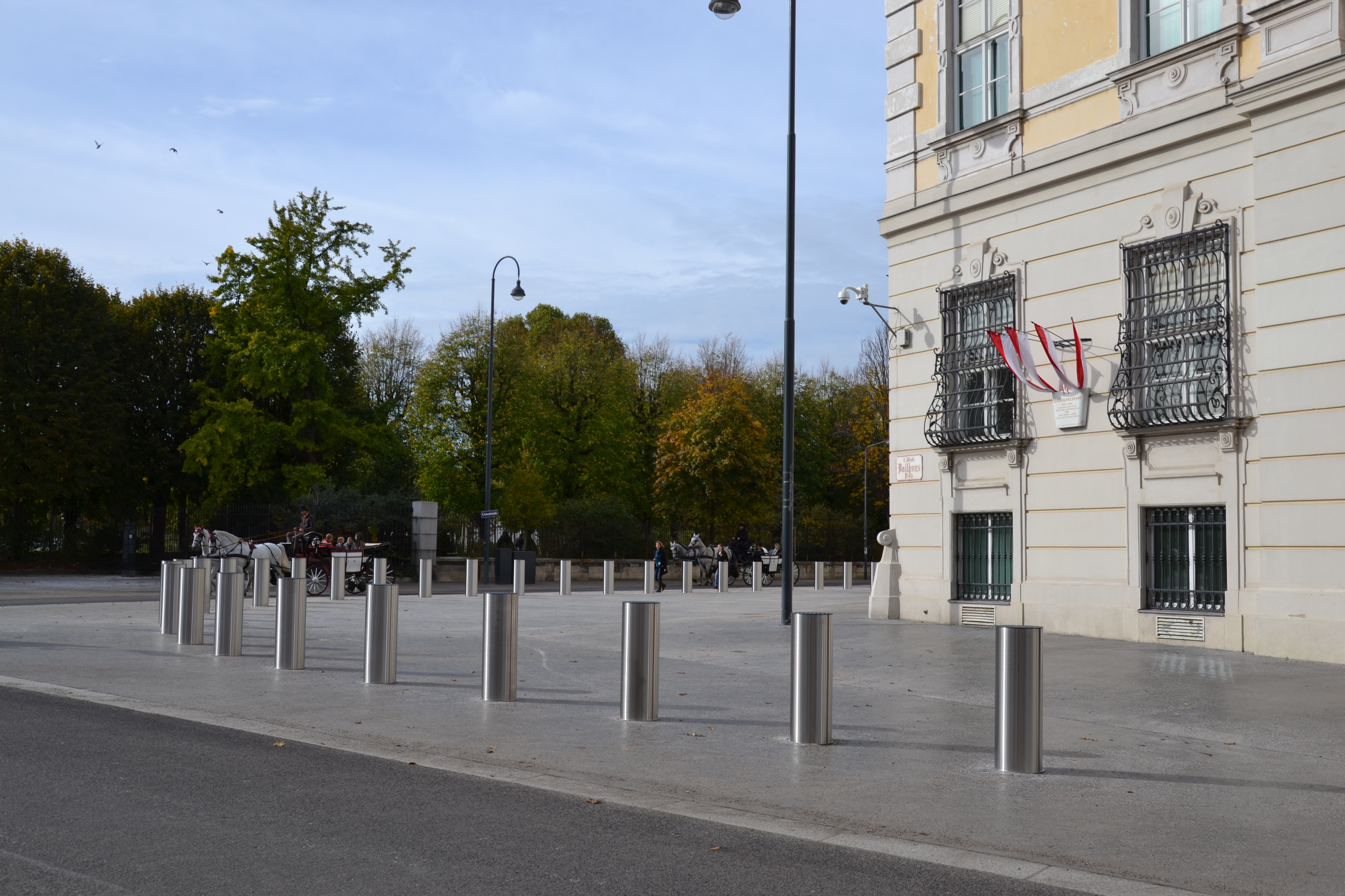 Стационарный противотаранный блокиратор ONE50 Ø325 H1000 (2 из 2)