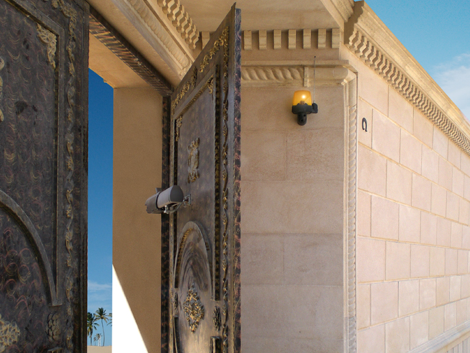 Комплект автоматики для двухстворчатых распашных ворот на основе привода А5000А (блок управления ZF1N, радиоуправление с динамическим кодом, фотоэлементы) (5 из 6)