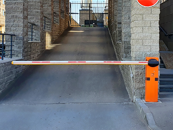 Комплект шлагбаума GARD 3750 для левостороннего монтажа (тумба, стрела, светоотражающие наклейки, балансировочная пружина)