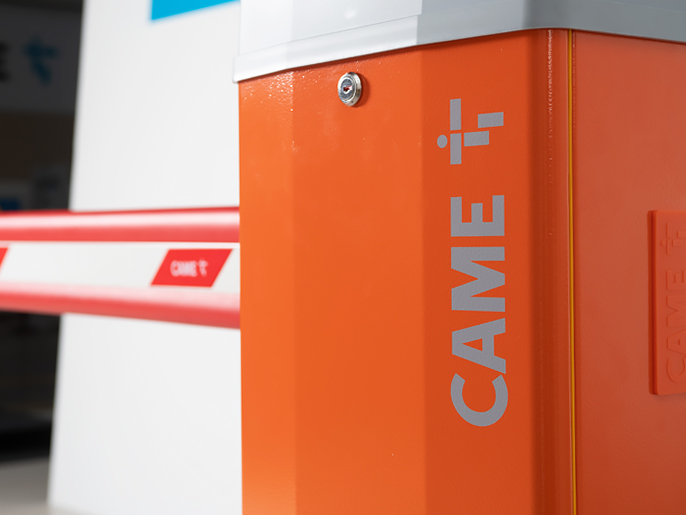 Комплект шлагбаума GARD LT (тумба, стрела, светоотражающие наклейки) (3 из 5)