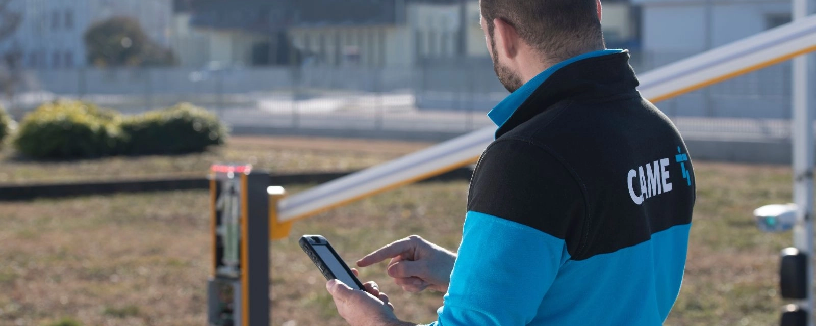 Завершение продаж проводных устройств управления SET-J и SET-K